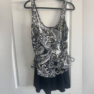 1X Paisley Black and White Women's One Piece Bathing Suit and Coverup